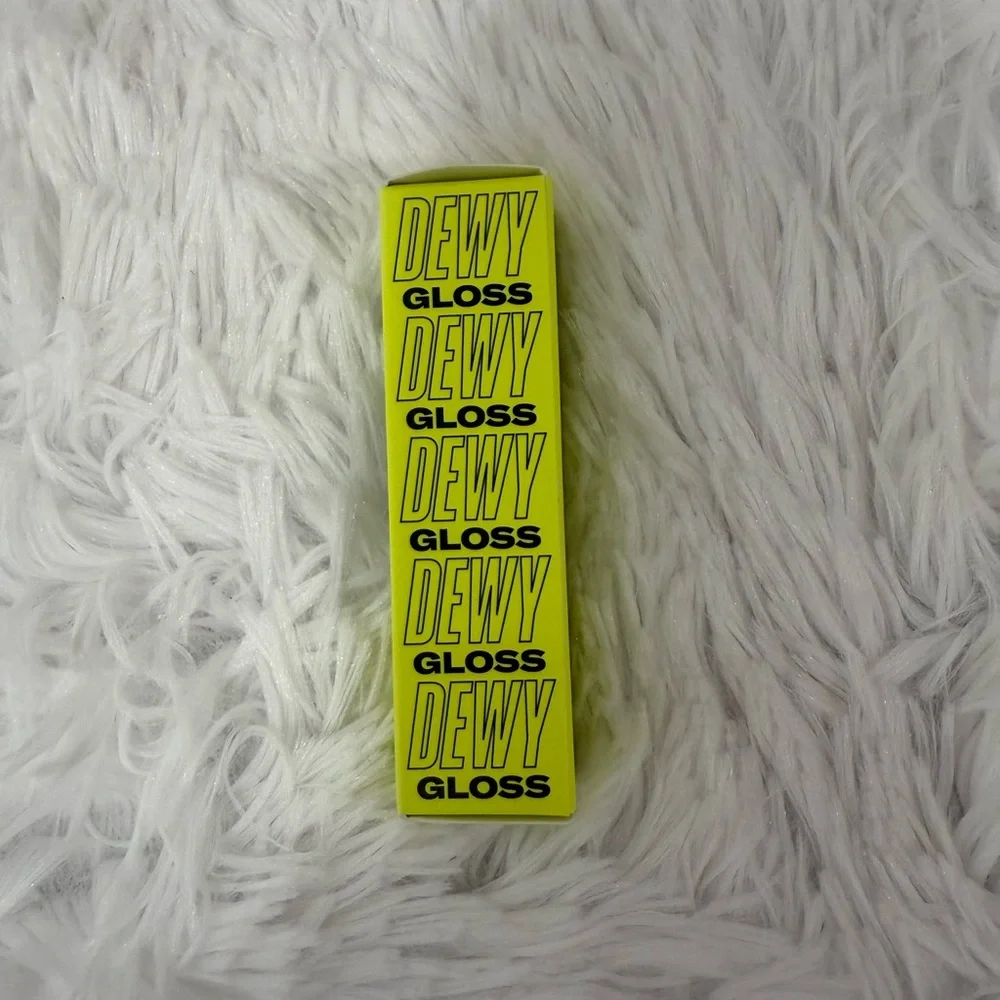 Youth Foria Dewy Gloss Lip Gloss Shade 3AM #03 Full size .21oz New In Box